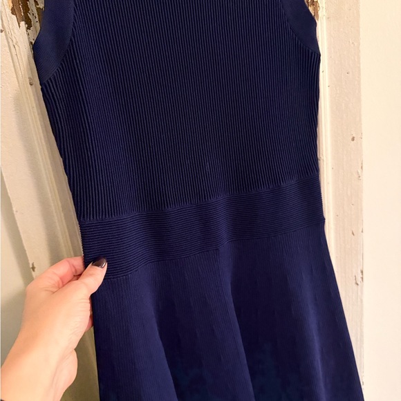 Excellent Condition Michael Kors Dark Blue Ribbed Midi Dress Size XS - Picture 2 of 6